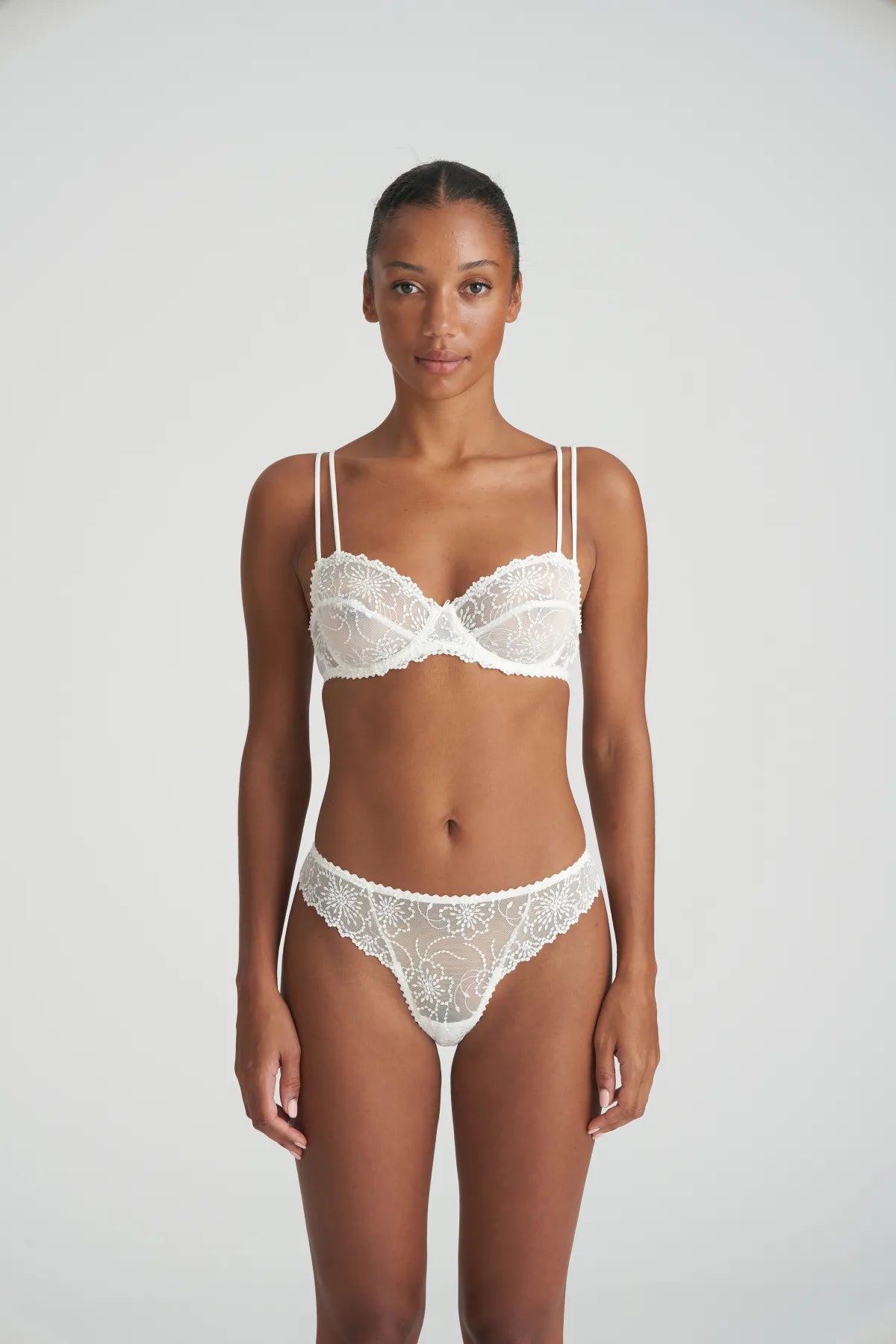 String femme en broderie fine - Lingerie élégante Jane -N°313