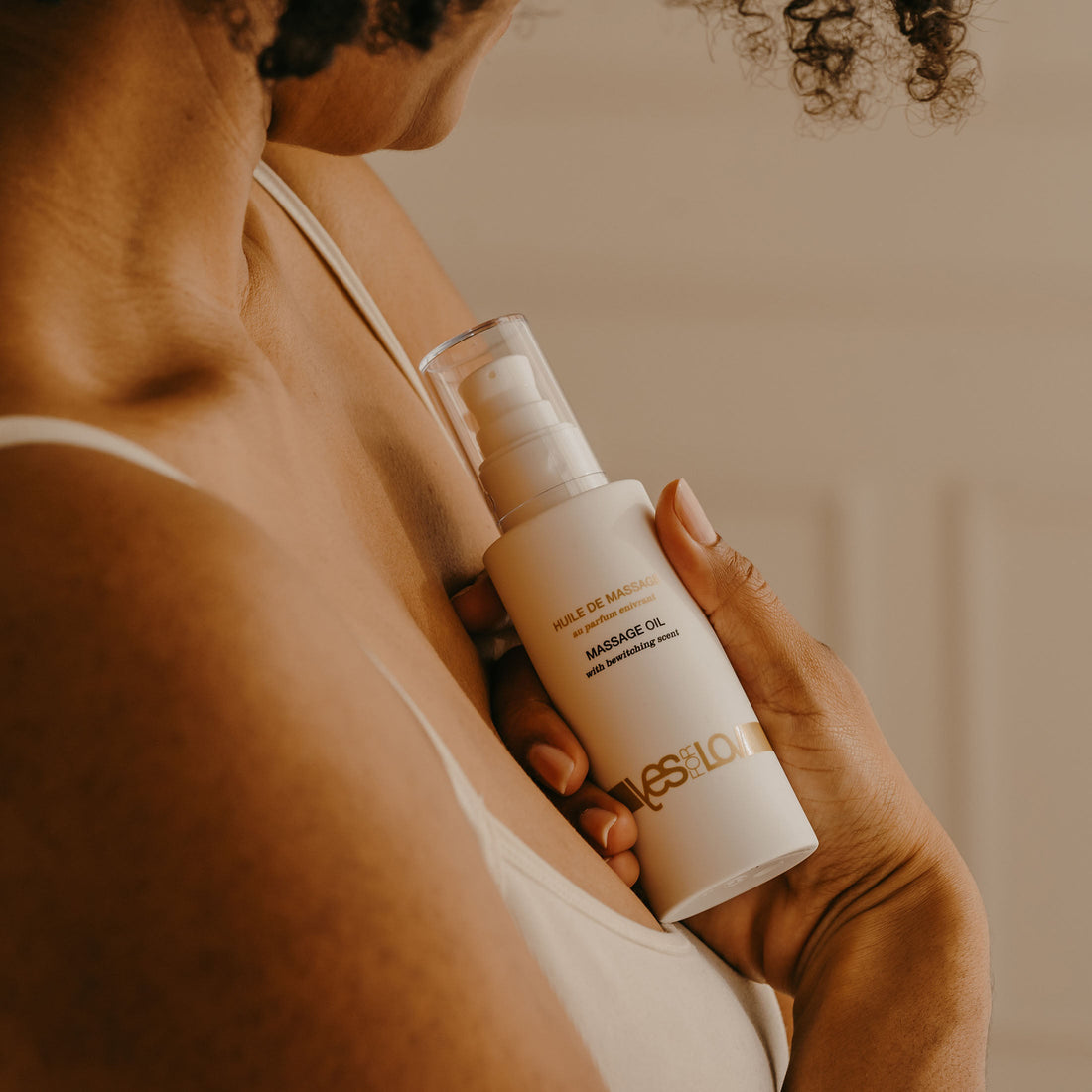 YesforLov… Huile de massage sensuelle au parfum enivrant pour un plaisir intense