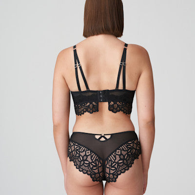 PRIMADONNA First-Night Hoptants