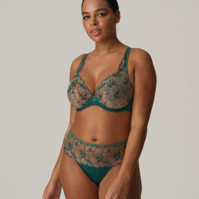 Soutien-Gorge Triangle Plongeant Springdale – Élégance, Confort et Décolleté Naturel-N°222
