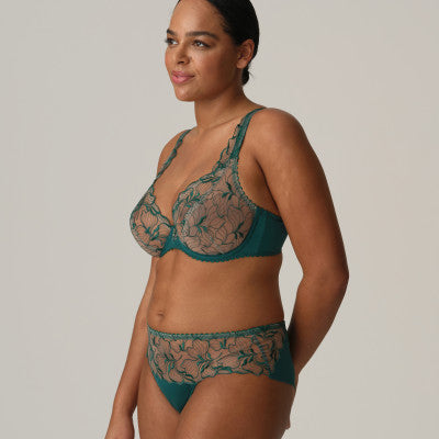 Soutien-Gorge Triangle Plongeant Springdale – Élégance, Confort et Décolleté Naturel-N°222