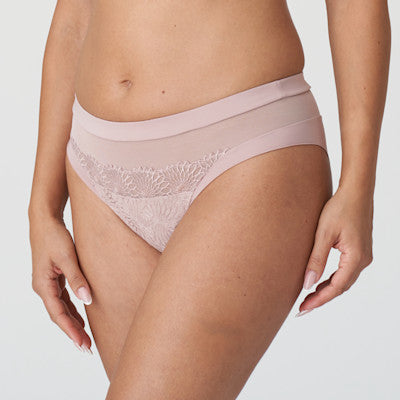 Slip Brésilien en Tulle Bois De Rose Brodé - L’Élégance Du Modèle Sophora -N°354