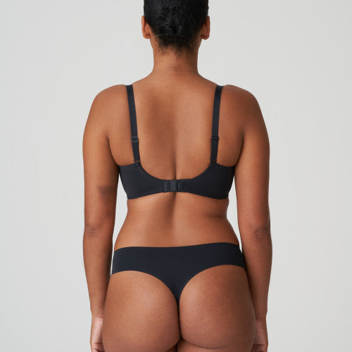 String femme lisse en tissu léger et respirant - Lingerie confortable Figuras -N°302