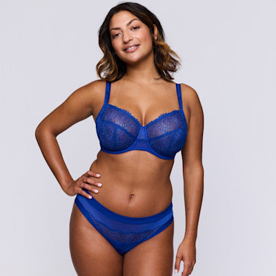 Slip Brésilien en Tulle Blue Print Brodé - L’Élégance Du Modèle Sophora -N°355