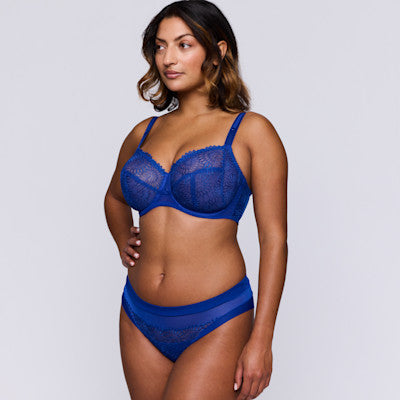 Slip Brésilien en Tulle Blue Print Brodé - L’Élégance Du Modèle Sophora -N°355