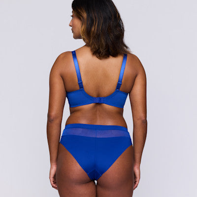 Slip Brésilien en Tulle Blue Print Brodé - L’Élégance Du Modèle Sophora -N°355